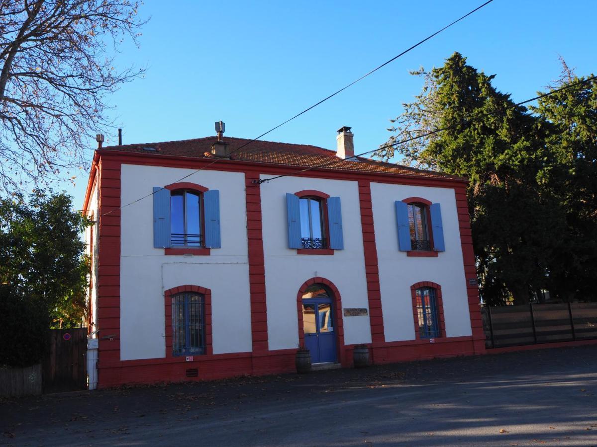 La Gare De Millas Chambres D'Hotes Luaran gambar