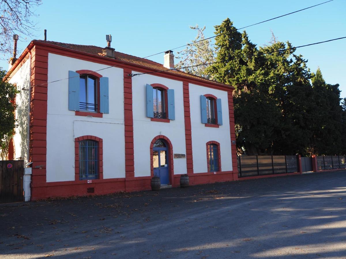 La Gare De Millas Chambres D'Hotes Luaran gambar